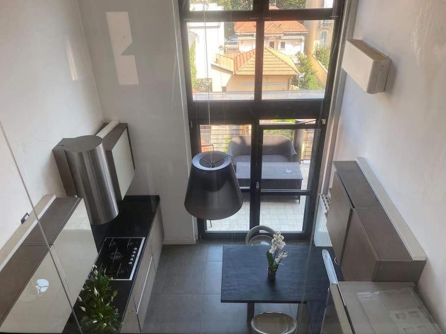 Penthouse Luce Near Metro-bus-tram Appartement