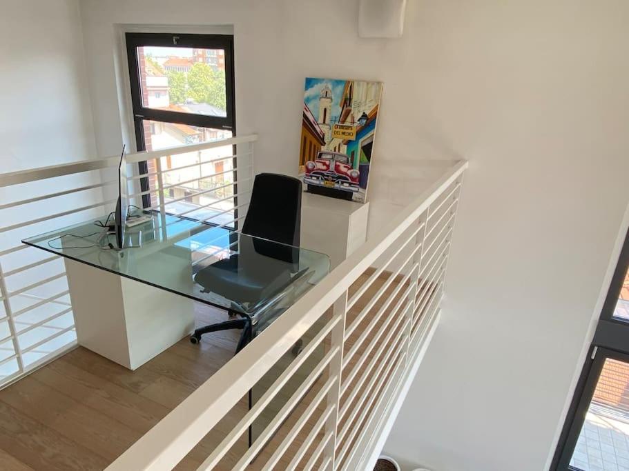 Penthouse Luce Near Metro-bus-tram * Milan