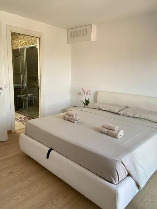 Penthouse Luce Near Metro-bus-tram * Milan